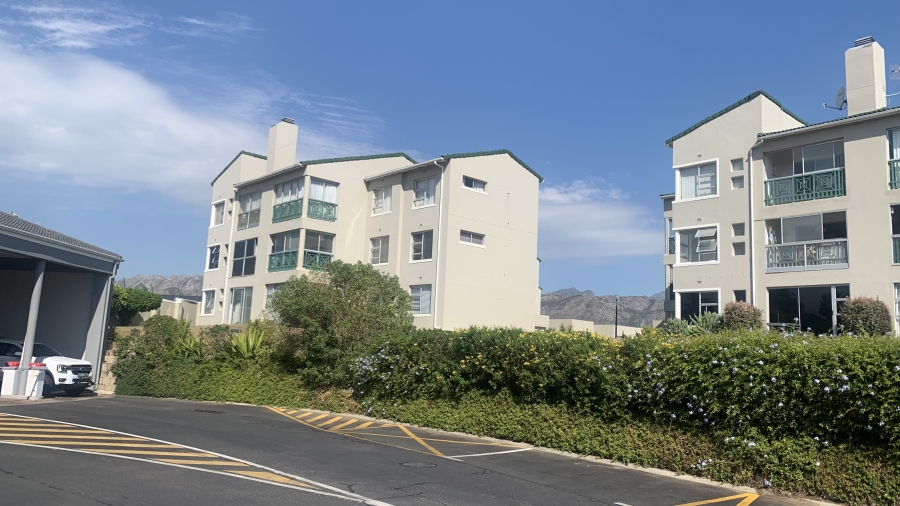 2 Bedroom Property for Sale in Greenways Golf Estate Western Cape